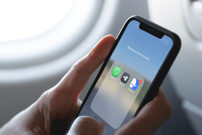 How WhatsApp Web compares to Telegram Chinese app for international communication needs right now 